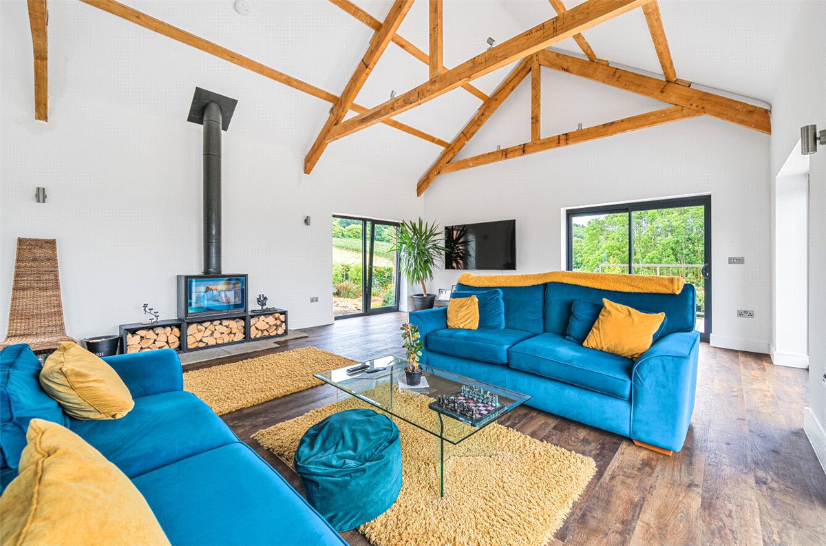 3 acres House, Stourport Road, Great Witley WR6 - Available