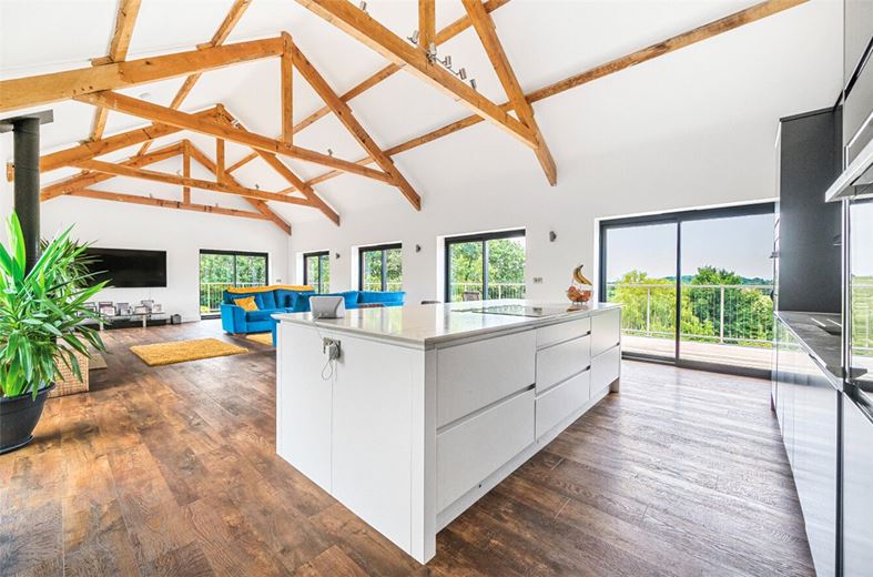 3 acres House, Stourport Road, Great Witley WR6 - Available