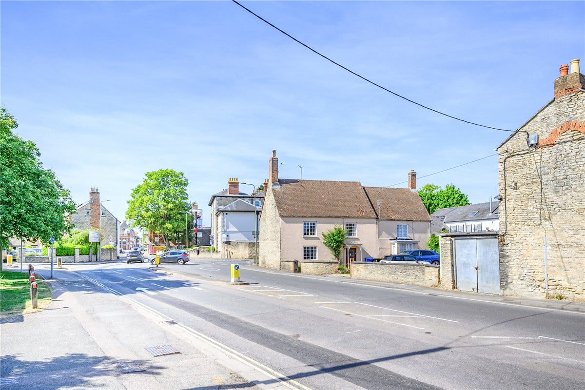  bedroom , London Road, Bicester OX26 - Sold STC