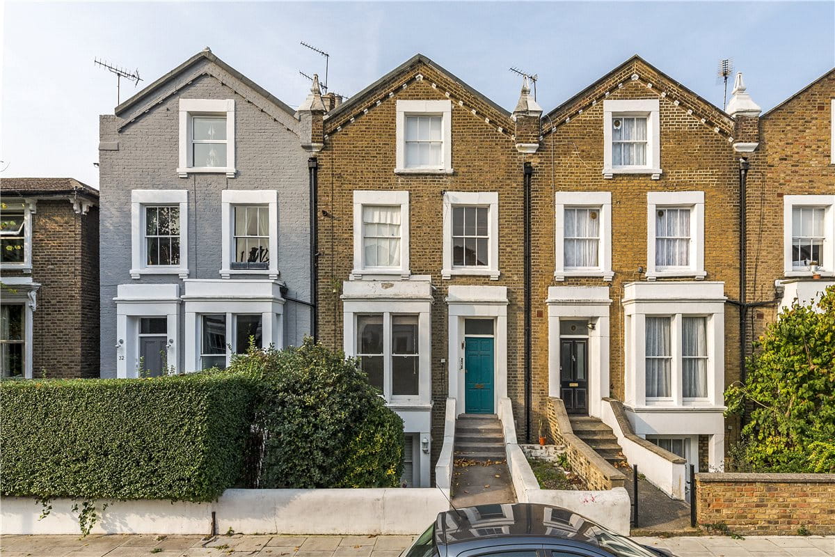 2 bedroom flat, St Stephens Avenue, London W12 - Let Agreed