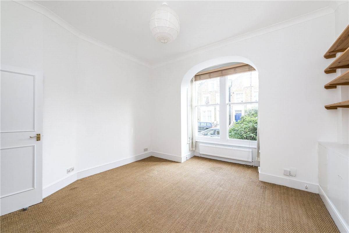 2 bedroom flat, St Stephens Avenue, London W12 - Let Agreed