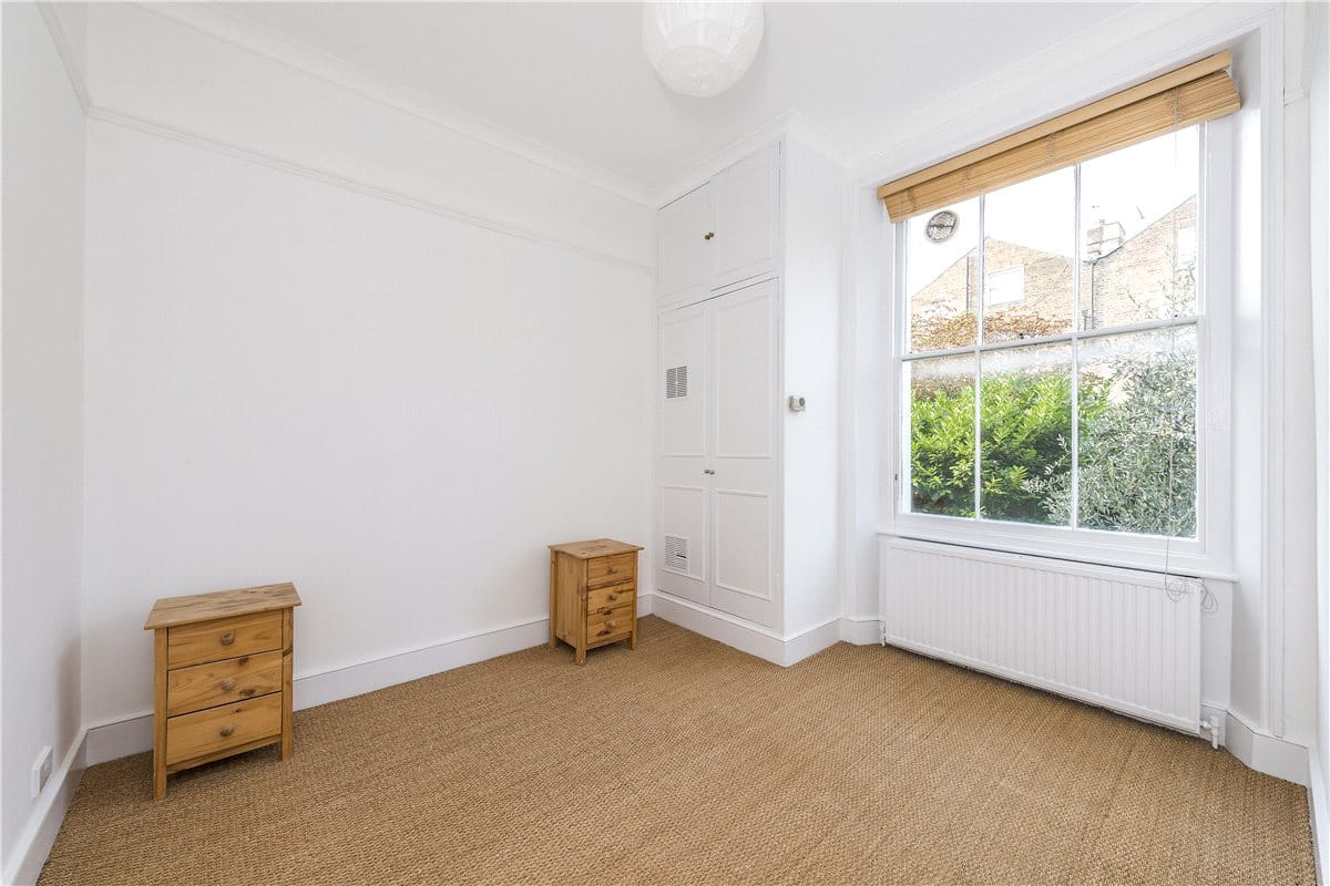 2 bedroom flat, St Stephens Avenue, London W12 - Let Agreed