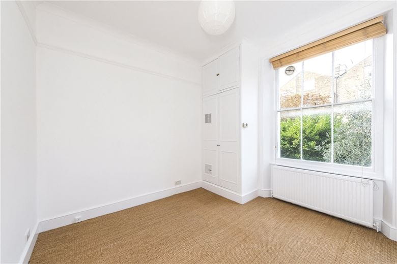 2 bedroom flat, St Stephens Avenue, London W12 - Let Agreed