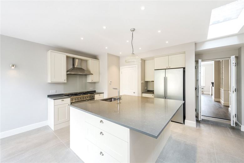 5 bedroom house, Wardo Avenue, London SW6 - Let Agreed