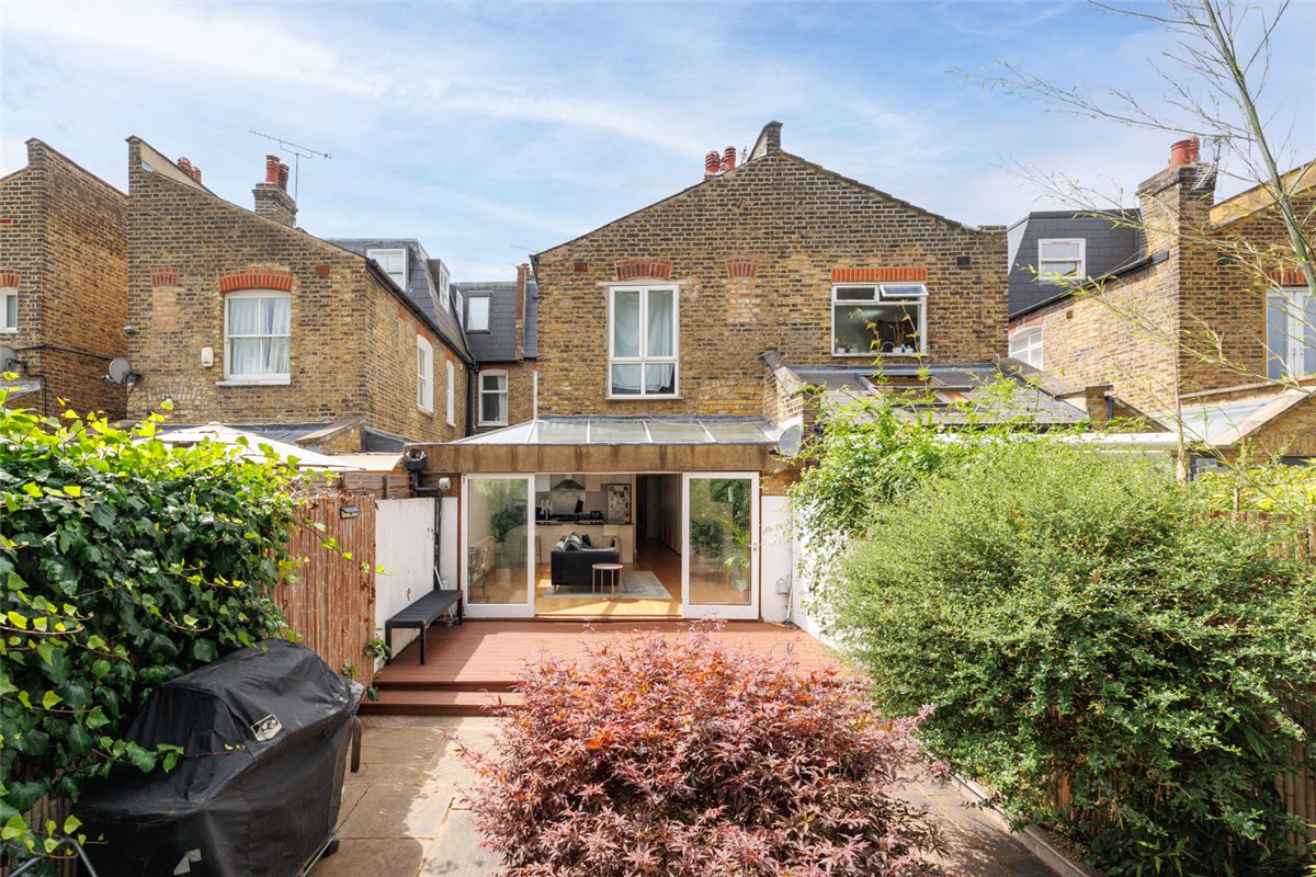 2 bedroom flat, Woodlawn Road, London SW6