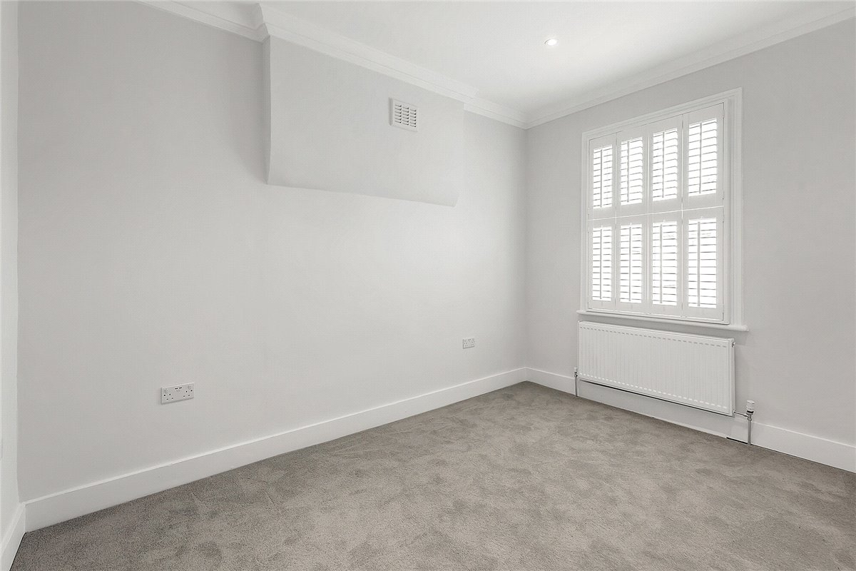 2 bedroom flat, Marville Road, London SW6