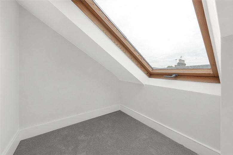 2 bedroom flat, Marville Road, London SW6