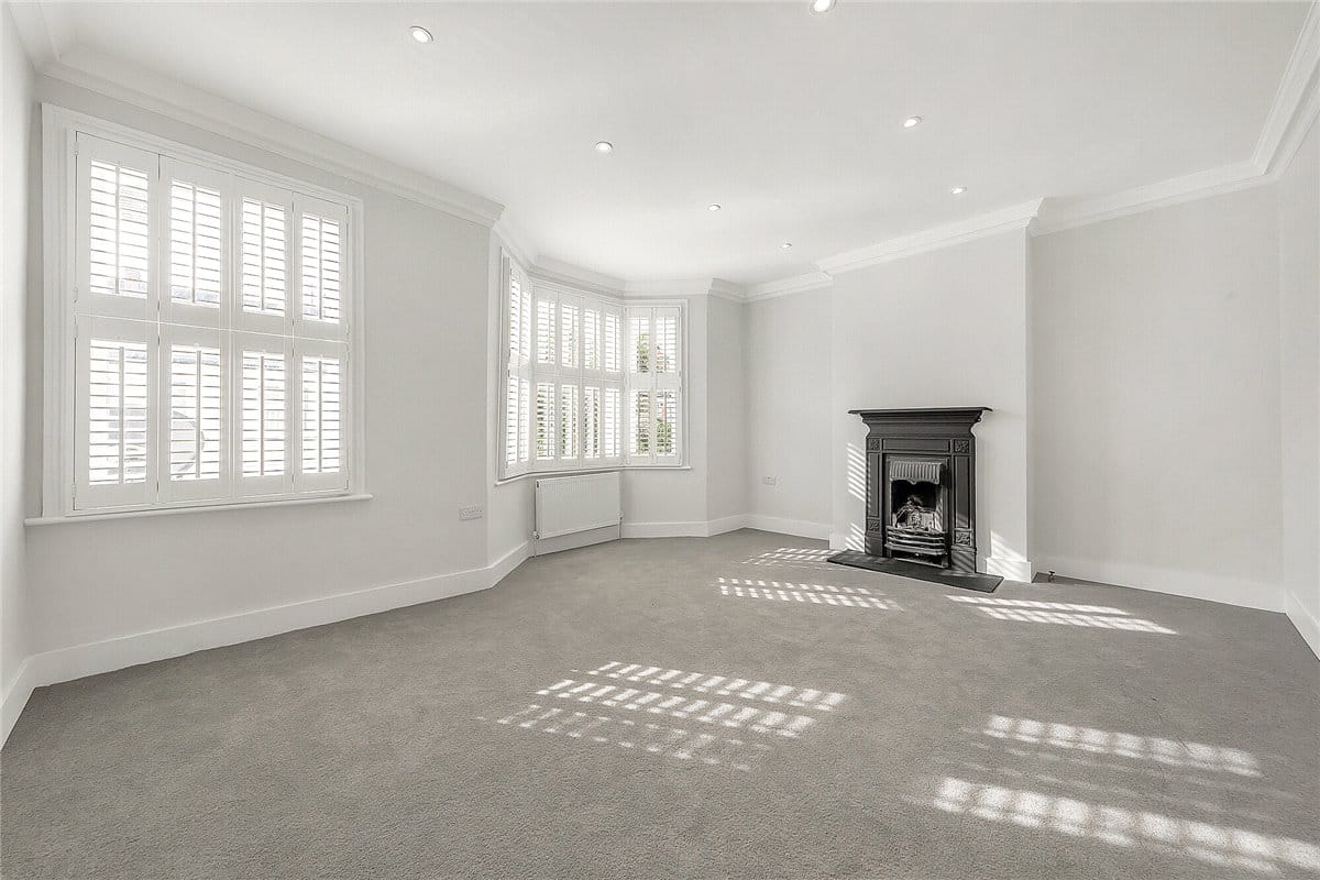 2 bedroom flat, Marville Road, London SW6