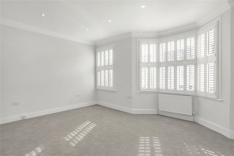 2 bedroom flat, Marville Road, London SW6