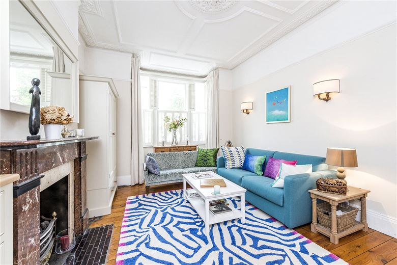 2 bedroom flat, Hestercombe Avenue, London SW6 - Let Agreed