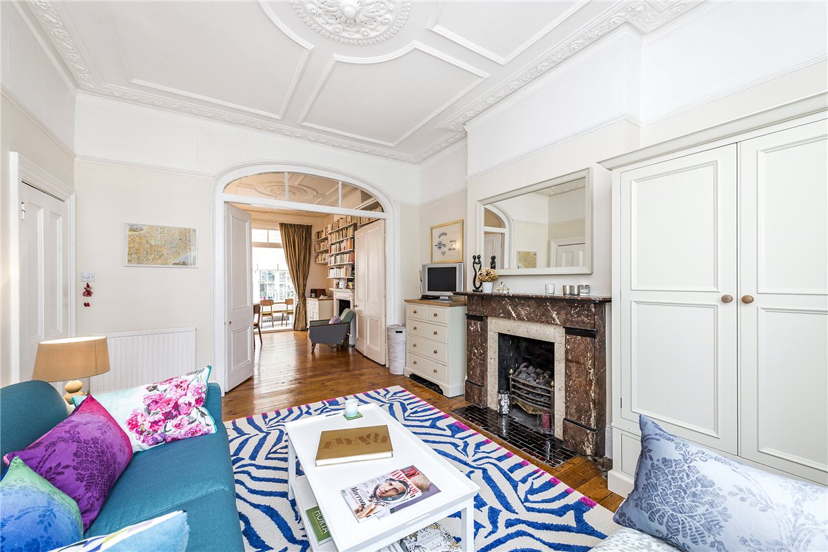 2 bedroom flat, Hestercombe Avenue, London SW6 - Let Agreed