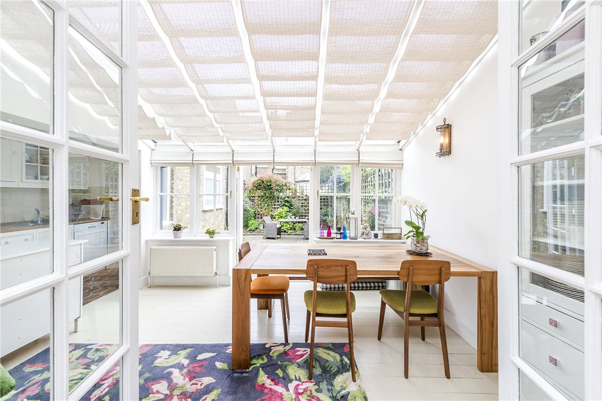 2 bedroom flat, Hestercombe Avenue, London SW6 - Let Agreed