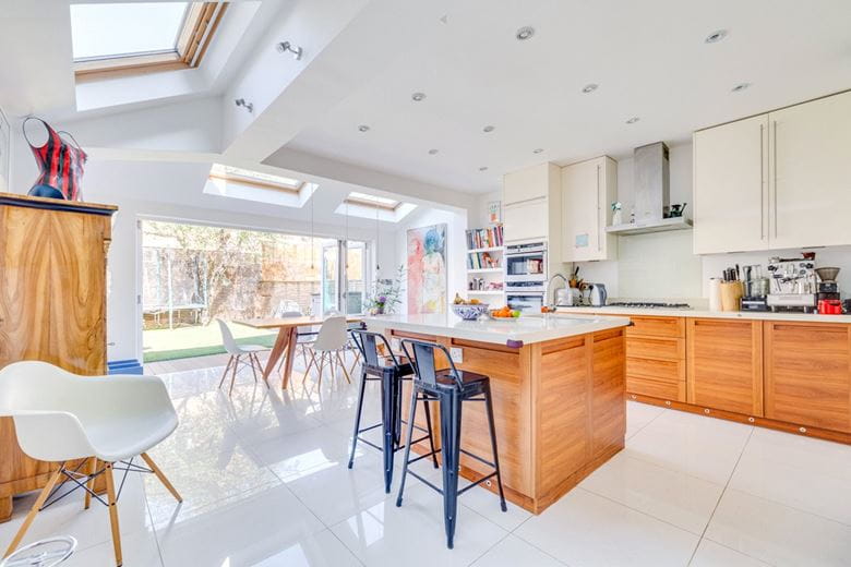 5 bedroom house, Gowan Avenue, London SW6
