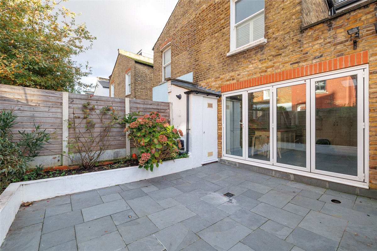 5 bedroom house, Allestree Road, Fulham SW6 - Let Agreed