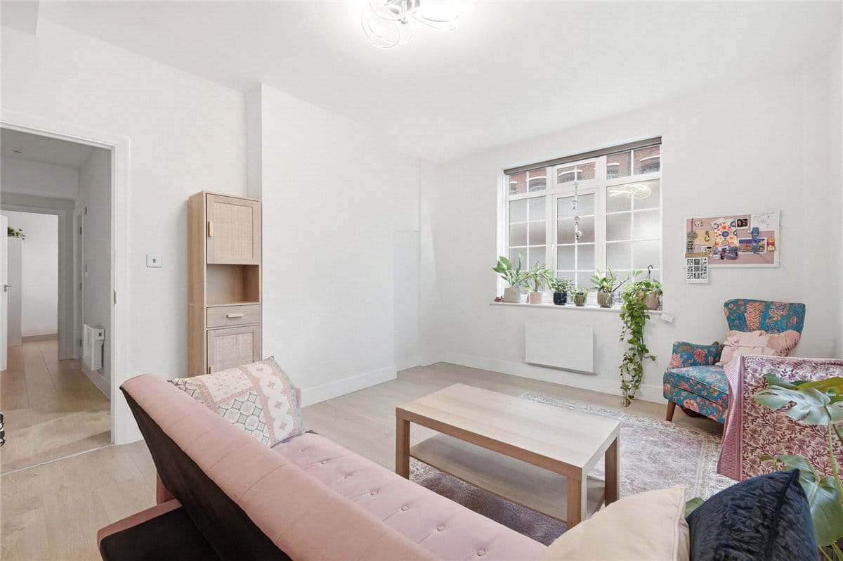 1 bedroom flat, Charleville Court, Charleville Road W14 - Available