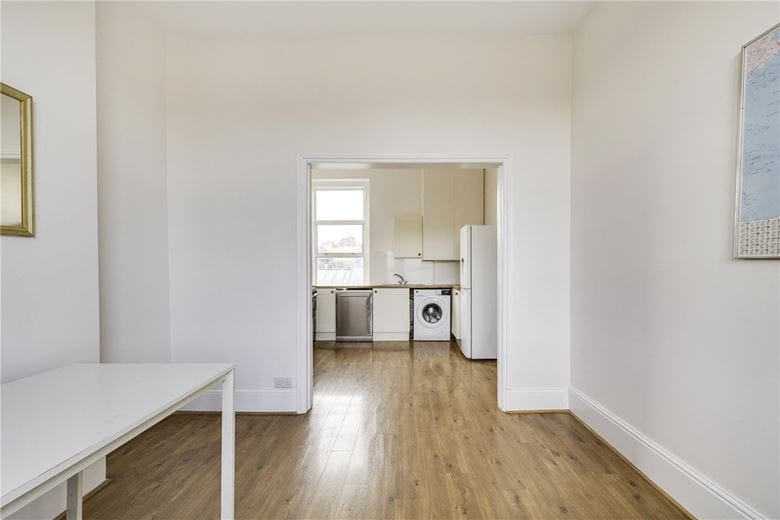 3 bedroom flat, Royal Parade, Dawes Road SW6 - Let Agreed