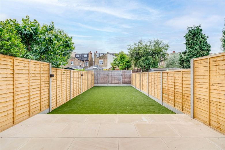 5 bedroom house, Queensmill Road, London SW6 - Let Agreed