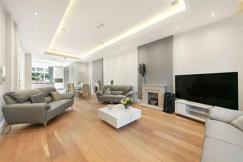 5 bedroom house, Fulham Palace Road, Fulham SW6 - Available