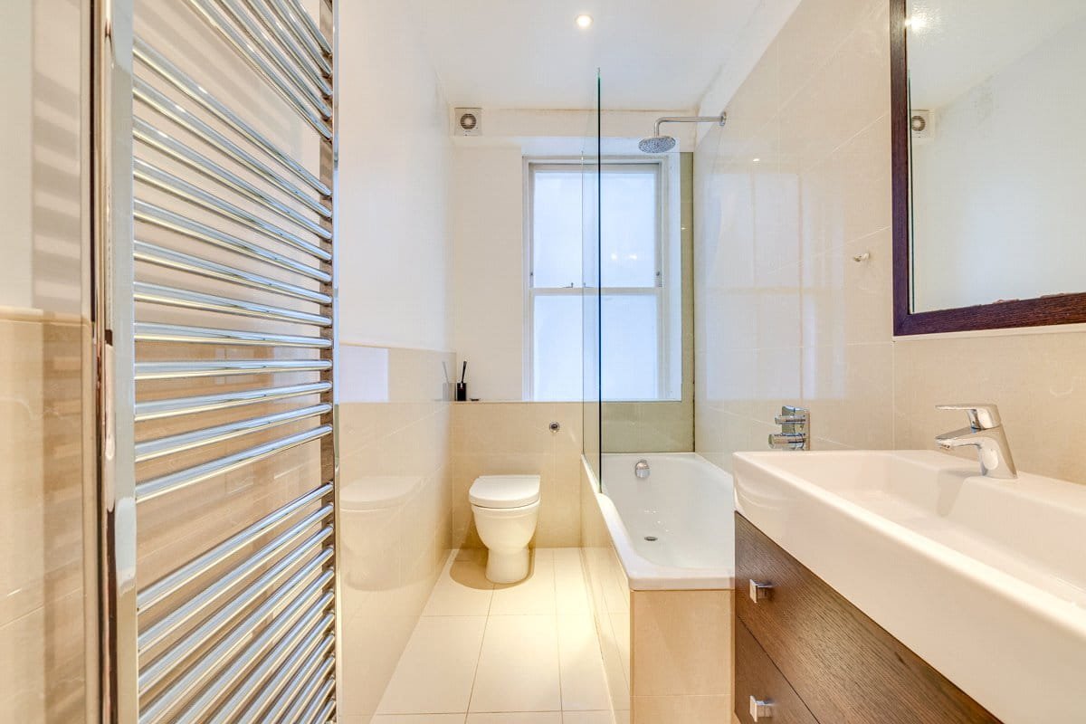 3 bedroom flat, Drive Mansions, Fulham Road SW6 - Available