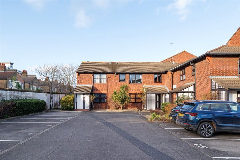 1 bedroom flat, Mayfield Road, London W12