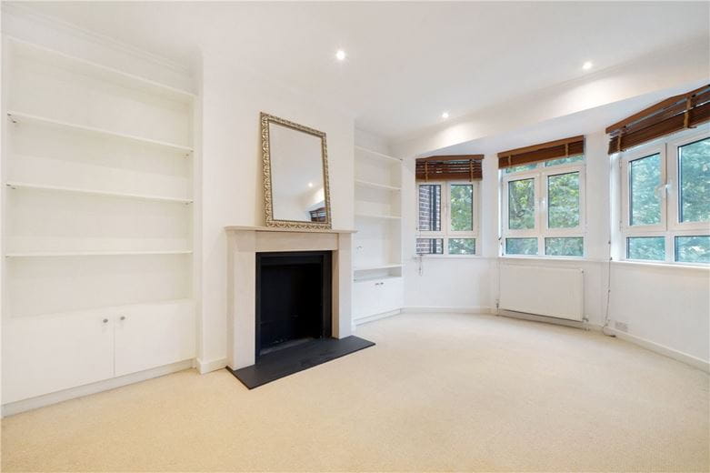 2 bedroom flat, Parsons Green, London SW6 - Available