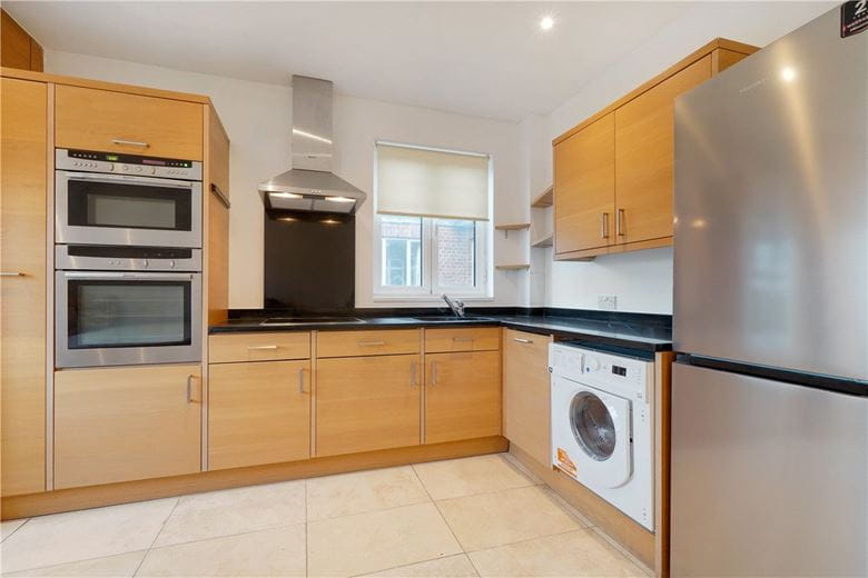 2 bedroom flat, Parsons Green, London SW6 - Available