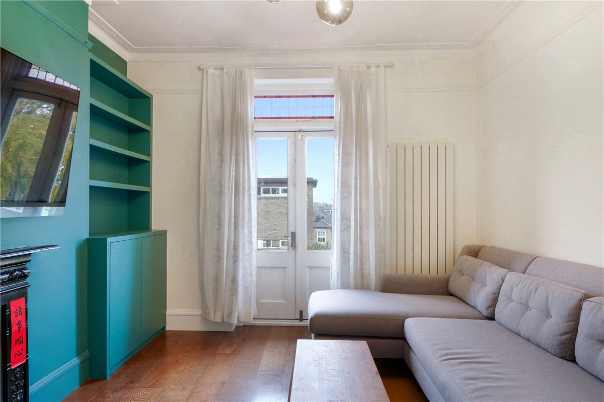 3 bedroom flat, Arundel Mansions, Kelvedon Road SW6