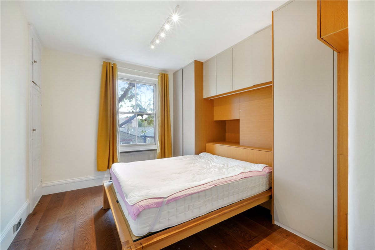 3 bedroom flat, Arundel Mansions, Kelvedon Road SW6