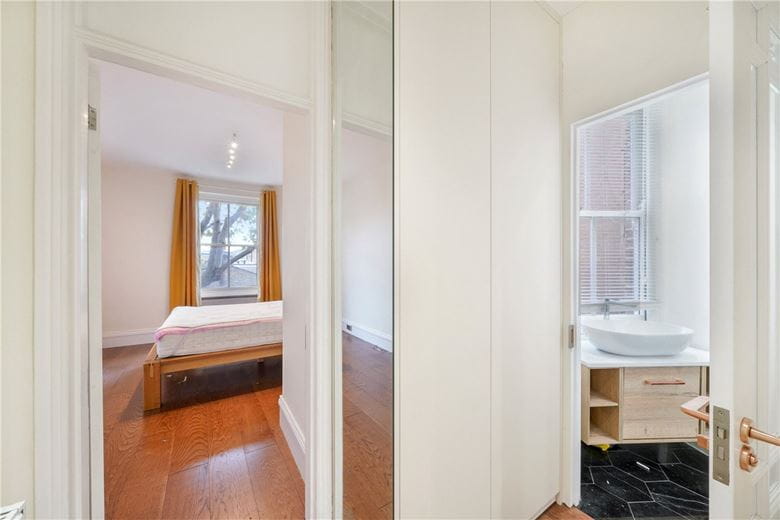 3 bedroom flat, Arundel Mansions, Kelvedon Road SW6