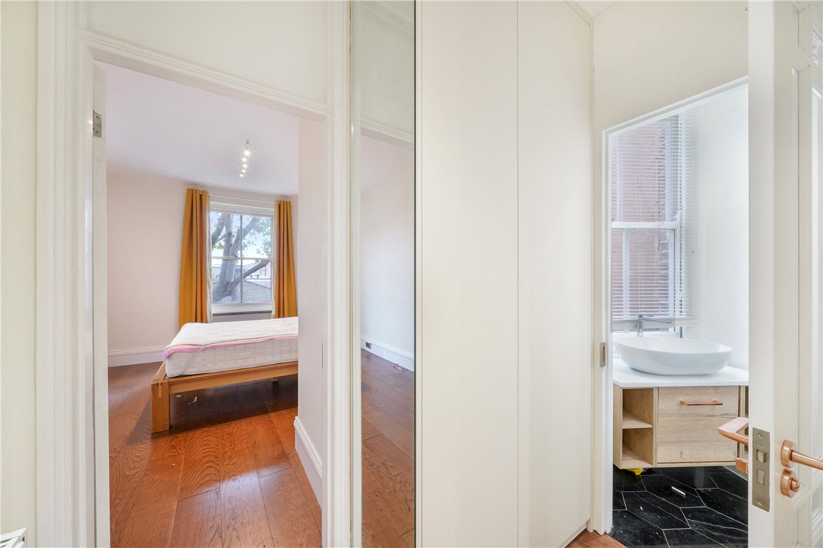 3 bedroom flat, Arundel Mansions, Kelvedon Road SW6