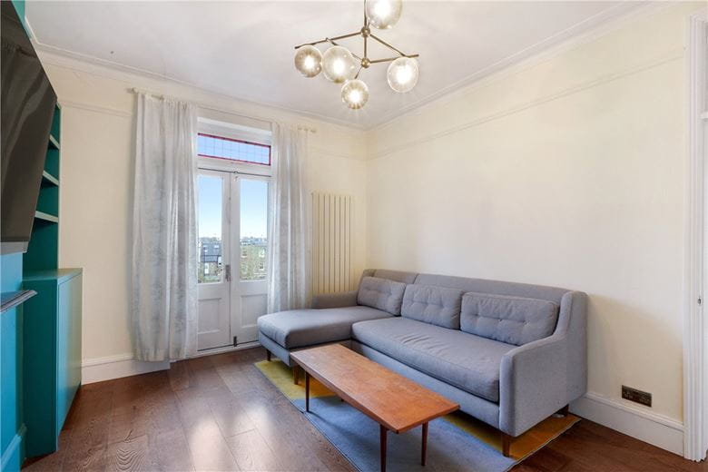 3 bedroom flat, Arundel Mansions, Kelvedon Road SW6
