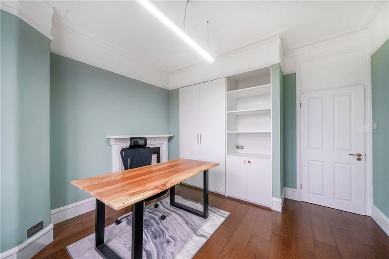 3 bedroom flat, Arundel Mansions, Kelvedon Road SW6