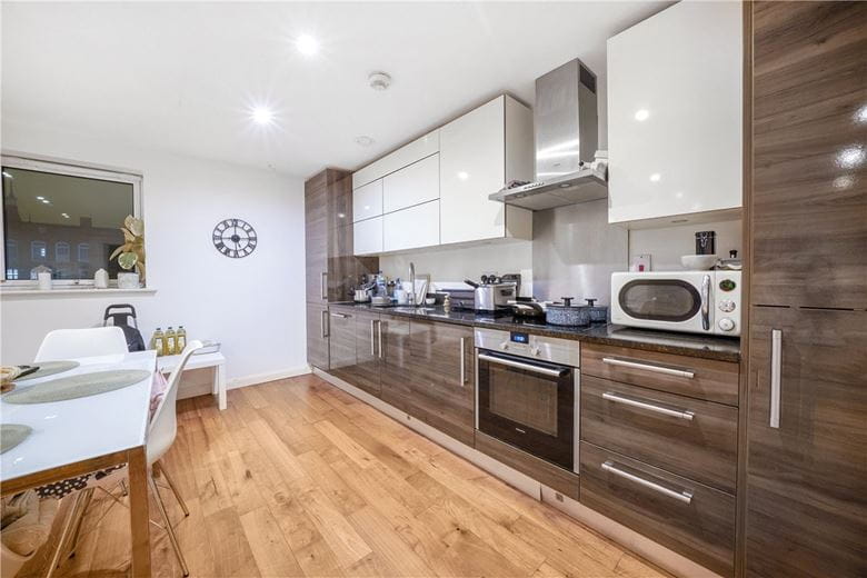 2 bedroom flat, Wyfold Road, London SW6 - Available