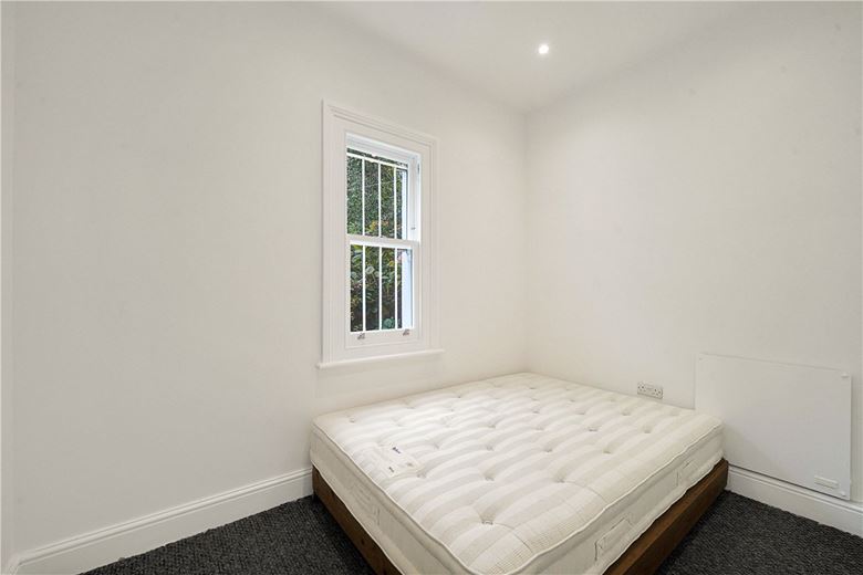 1 bedroom flat, Lilyville Road, London SW6 - Let Agreed