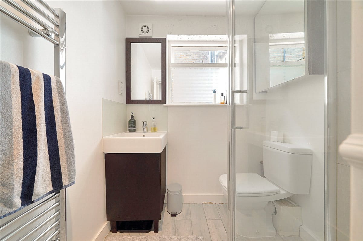 2 bedroom flat, Rigault Road, London SW6 - Let Agreed