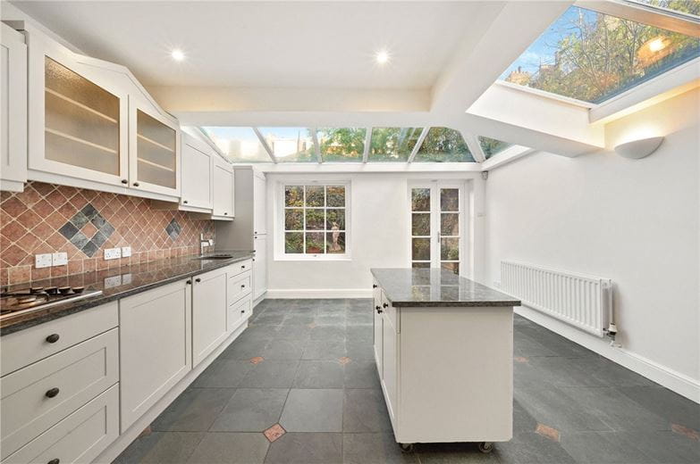 4 bedroom house, Alderville Road, London SW6 - Available