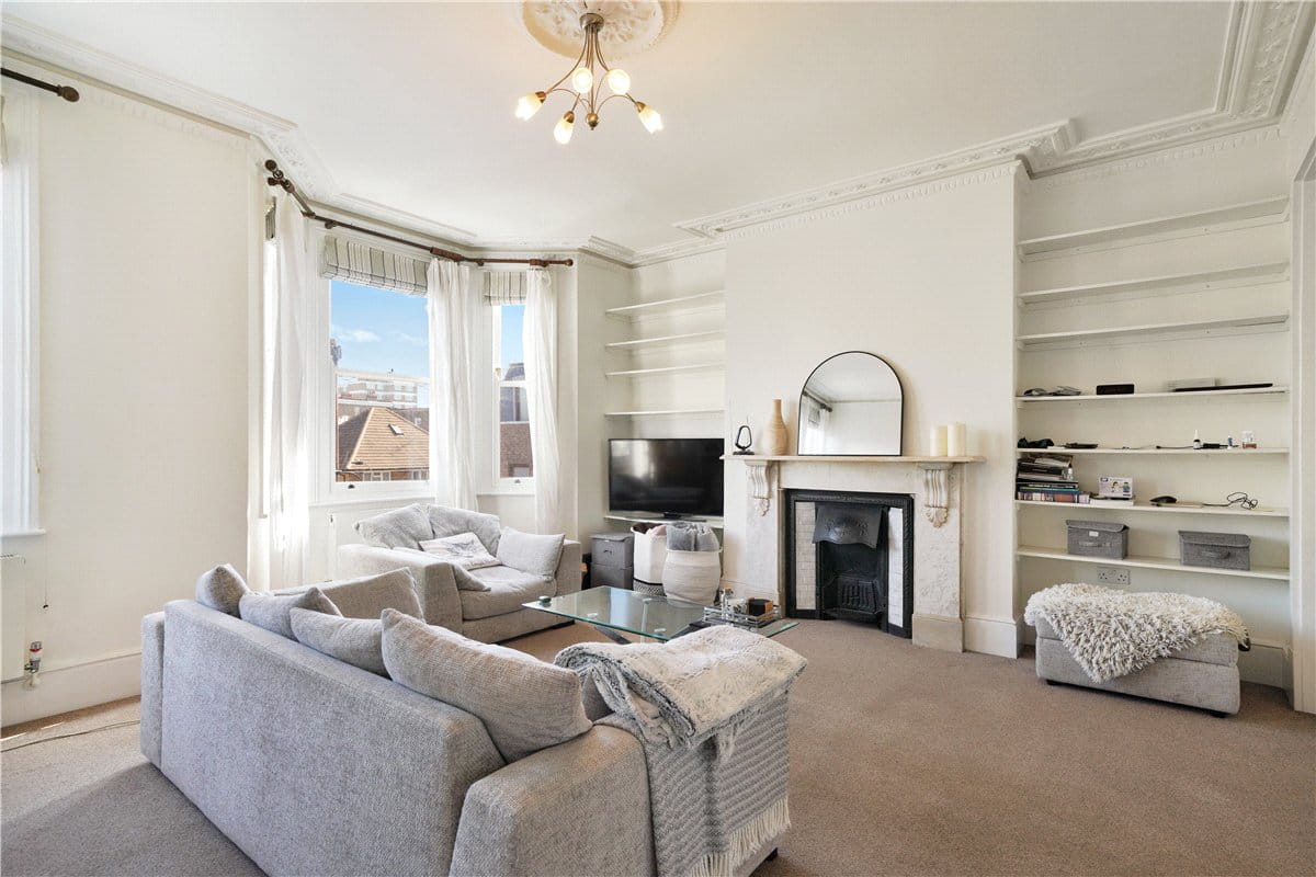 2 bedroom maisonette, Westcroft Square, London W6 - Available