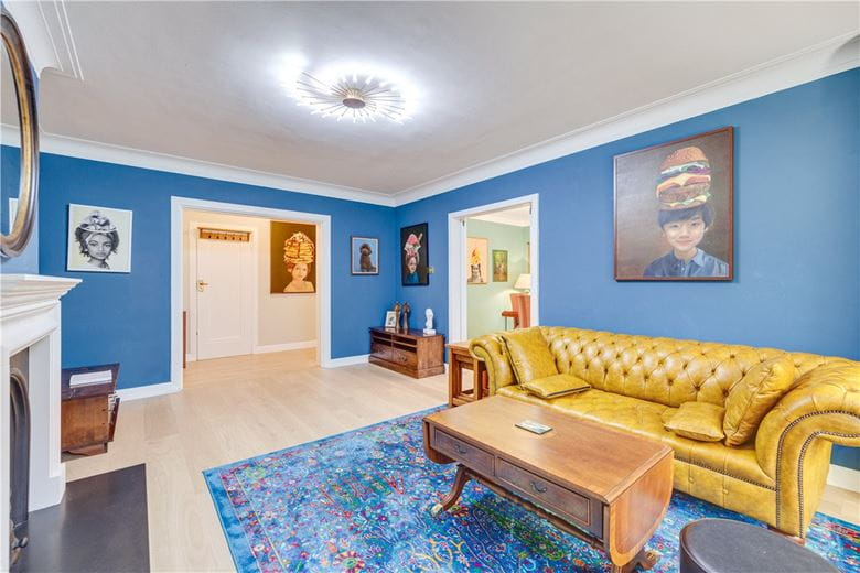 4 bedroom flat, Portsmouth Road, London SW15 - Available