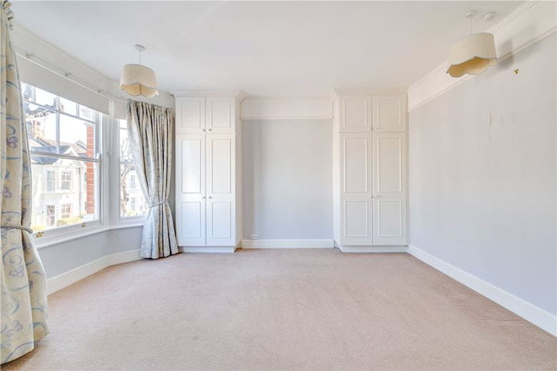 4 bedroom house, Pulborough Road, London SW18 - Available