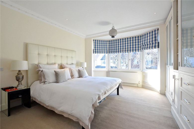 5 bedroom house, Belgrave Road, Barnes SW13 - Available