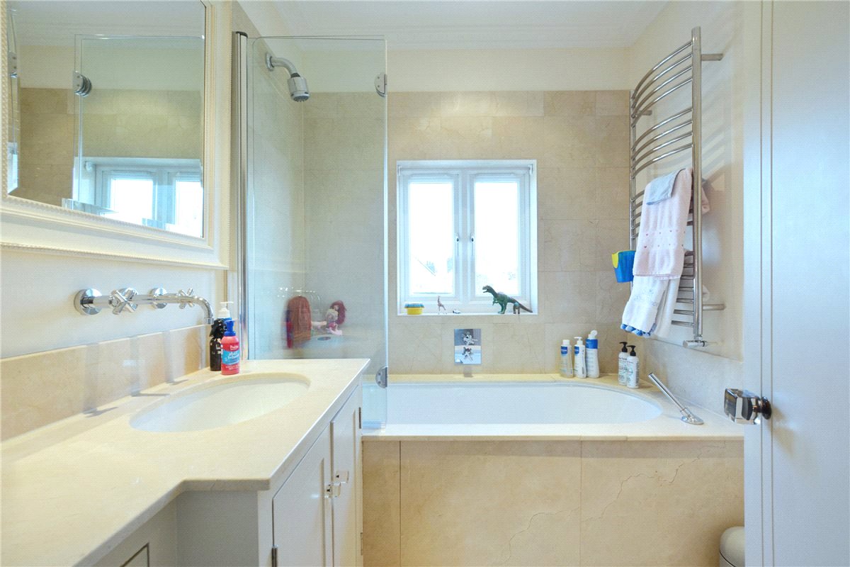 5 bedroom house, Belgrave Road, Barnes SW13 - Available