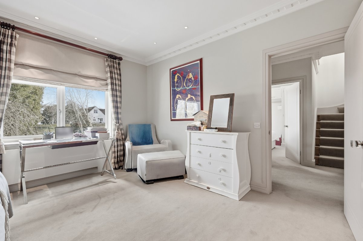 5 bedroom house, Belgrave Road, Barnes SW13 - Available