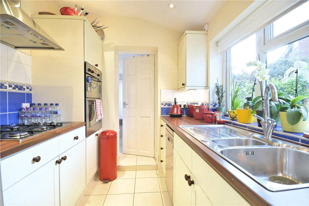 2 bedroom house, Beverley Path, London SW13 - Available