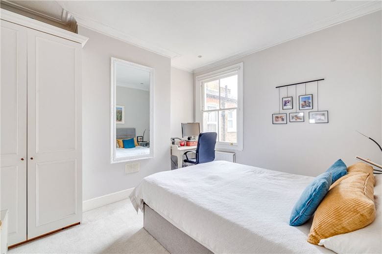 2 bedroom maisonette, Replingham Road, London SW18 - Sold