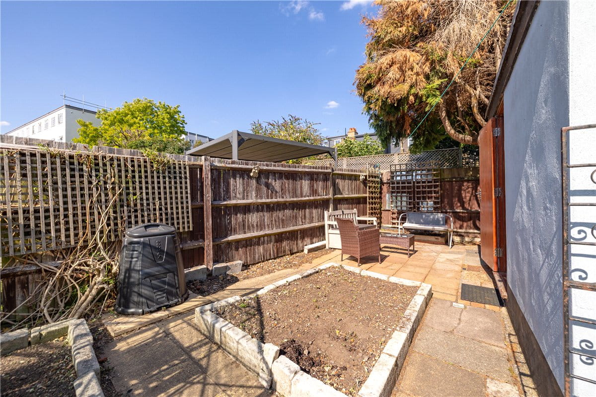 4 bedroom house, Limes Avenue, London SW13 - Available