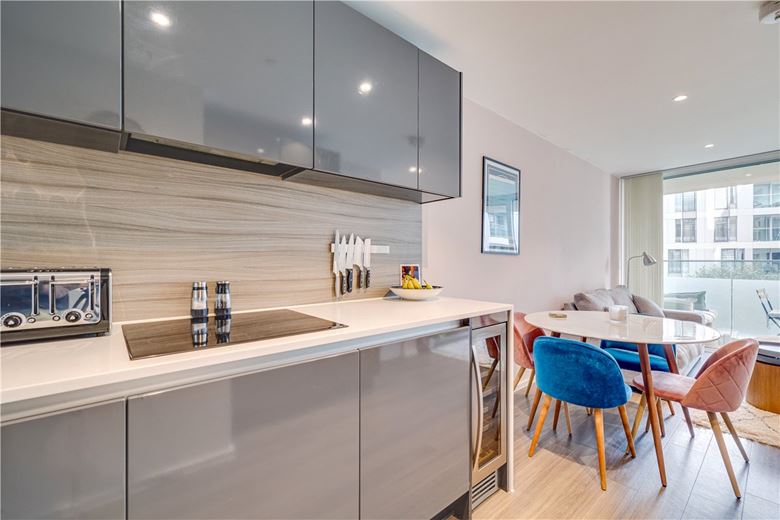 1 bedroom flat, Buckhold Road, London SW18 - Sold