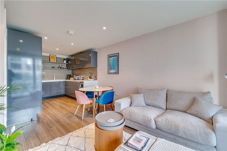 1 bedroom , Buckhold Road, London SW18 - Available