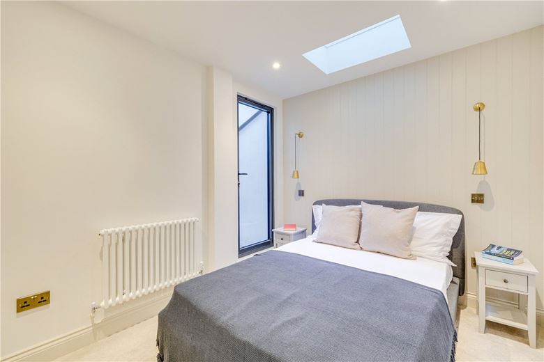 2 bedroom flat, Quicks Road, London SW19 - Sold