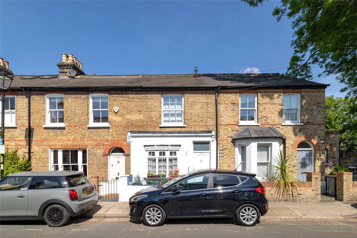 2 bedroom cottage, Archway Street, London SW13 - Available