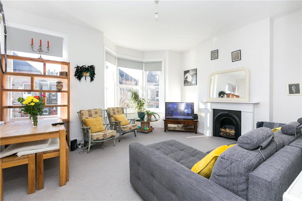 1 bedroom flat, Cromford Road, London SW18 - Sold STC
